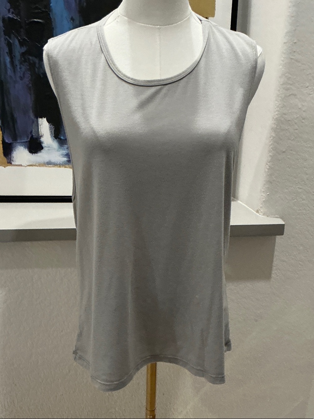 Onzie Light Gray Sleeveless Tank Top